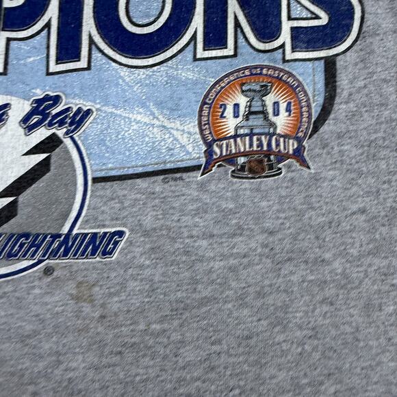 Vintage Tampa Bay lightning Shirt Boys Medium Gray Blue 2004 Stanley Cup Champs - Picture 5 of 11